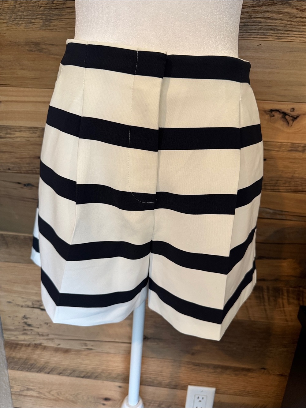 NWT Striped Flat Front Women’s Shorts - Navy & Cream